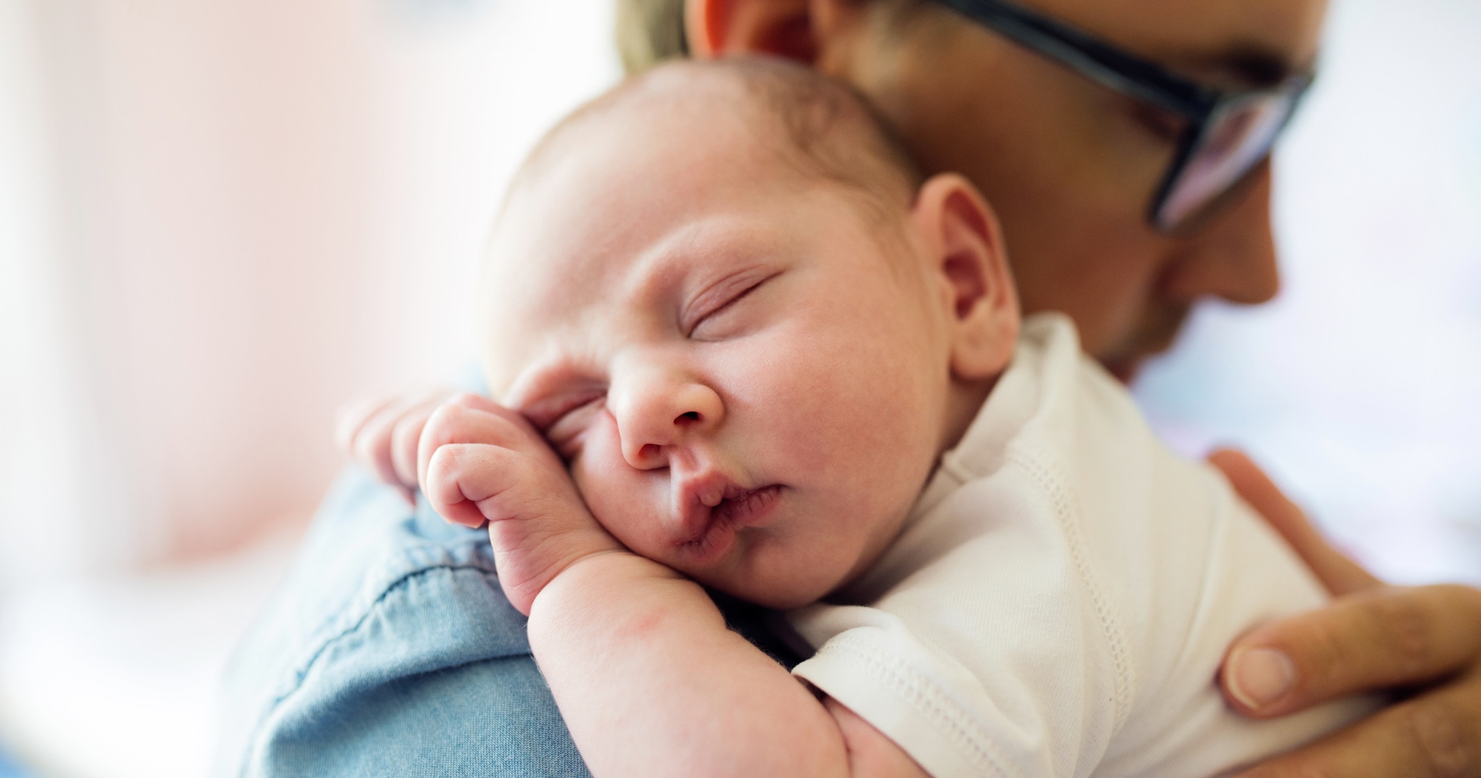 Coliche neonato: cause, rimedi e verità scientifiche 